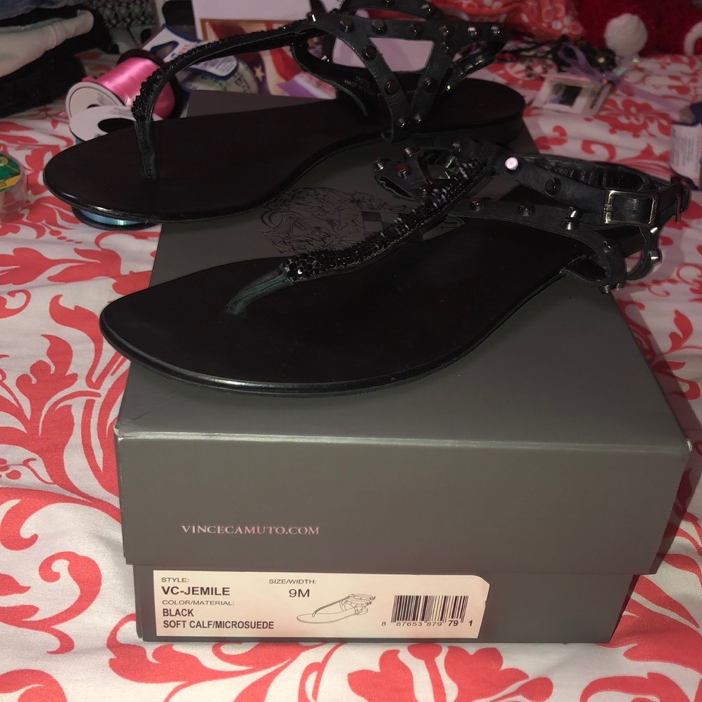 Barely worn Vince Camuto Sandals Size 9M VC-JEMILE